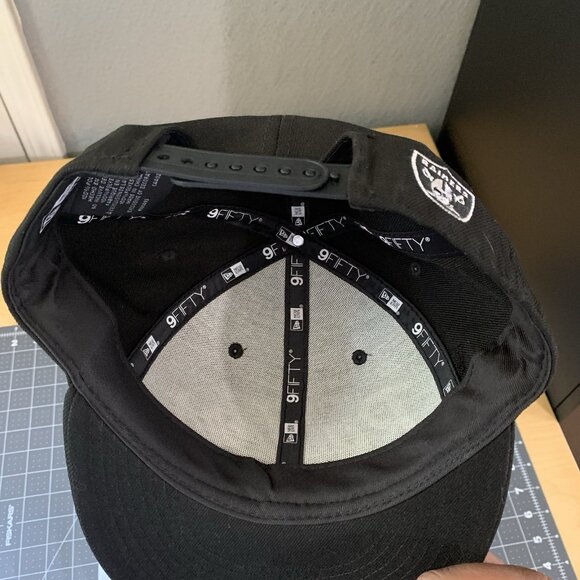 New Era Hat Adult Las Vegas Raiders 9Fifty Snapback White Letters Script Cap - Picture 9 of 9